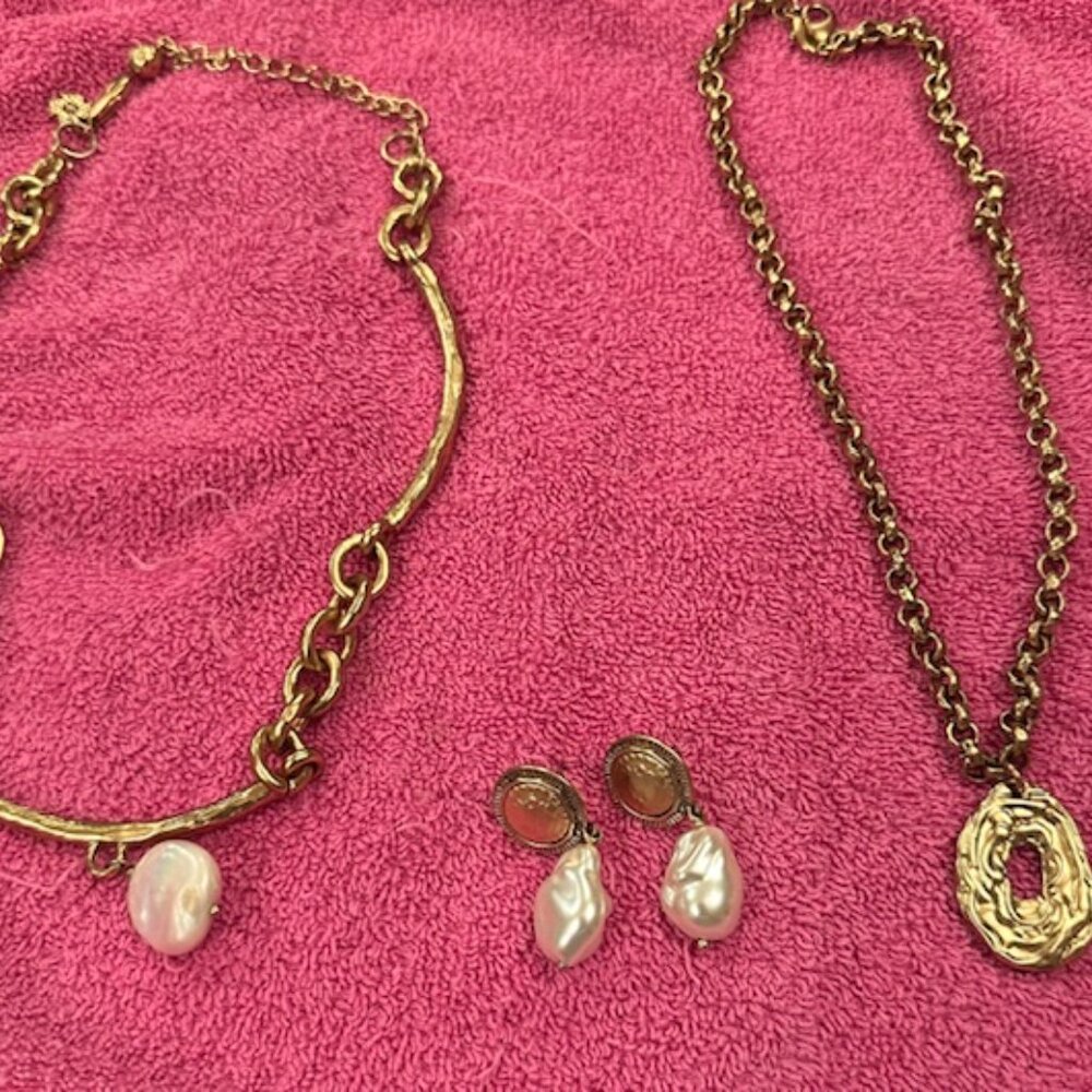 Custom gold tone earrings with two necklaces
